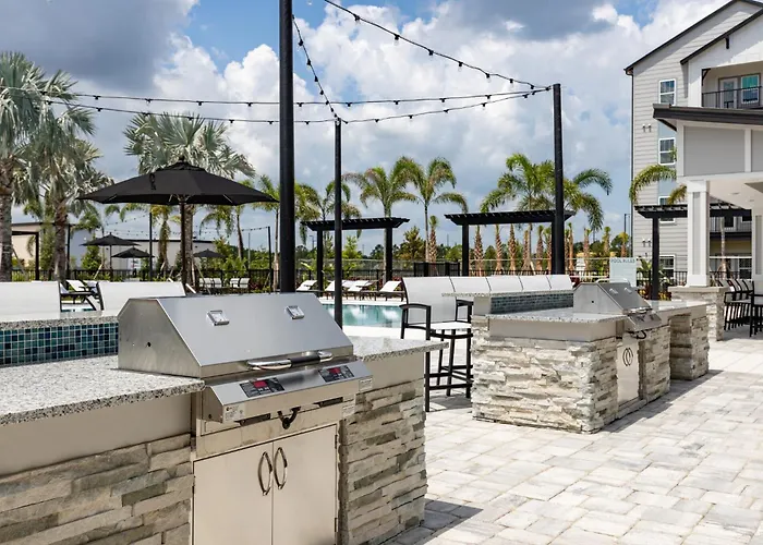 Complete Lush Green Apartment 10 Min To Parks Pets Allowed, Resort-Style Amenities