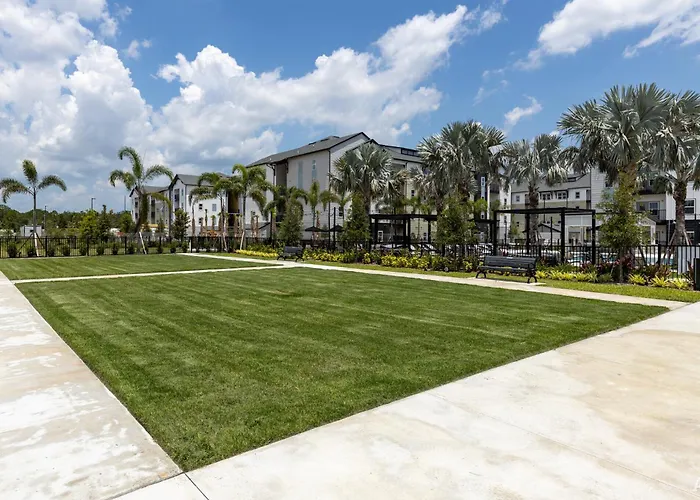 Complete Lush Green Apartment 10 Min To Parks Pets Allowed, Resort-Style Amenities