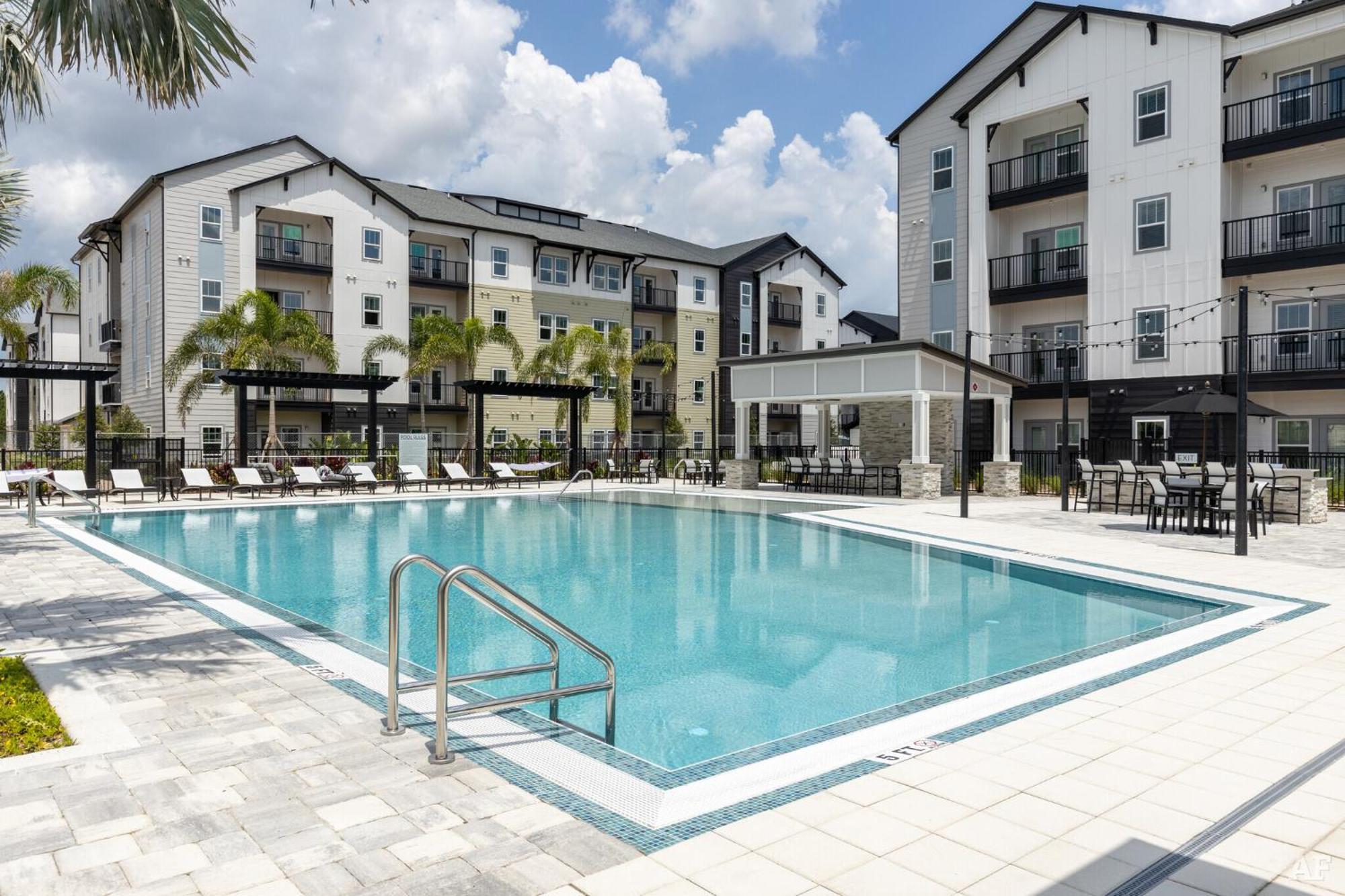 Complete Lush 10 Min To Parks Pets Allowed, Resort-style Amenities Appartement *